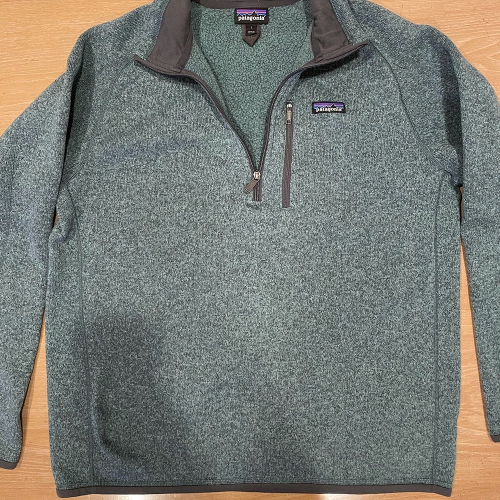 Men’s Patagonia Better Sweater in a green/blue color. Lightly used.